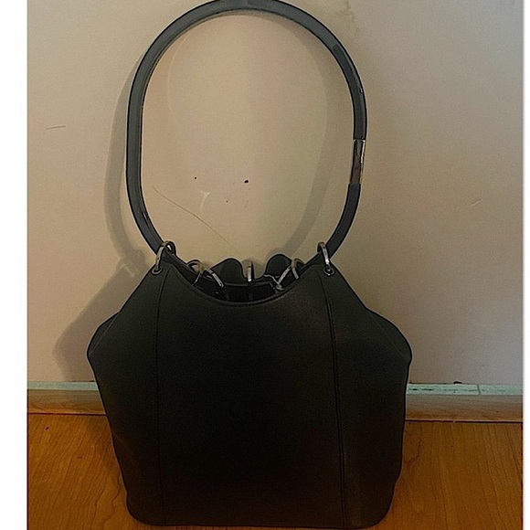Authentic Gucci Tom Ford 99 FW Rare Black Leather Curtain Bag - Picture 1 of 16